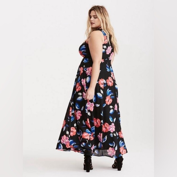 Torrid Floral Print Georgette High Neck
Maxi Dress size 16 - Picture 4 of 9